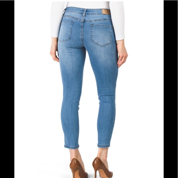 New Tahari Classic Skinny Mid Rise Jeans - Picture 2 of 8